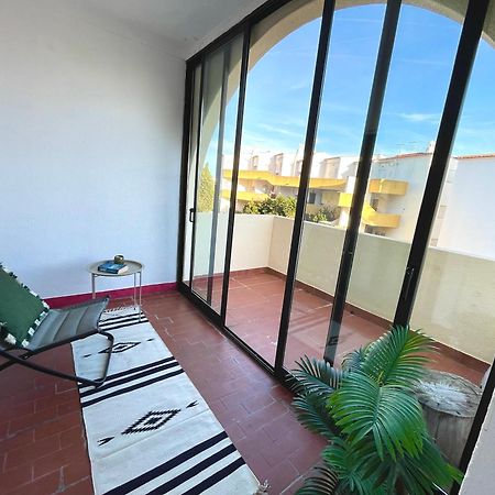 Apartamento Bem Localizado 阿尔布费拉 外观 照片