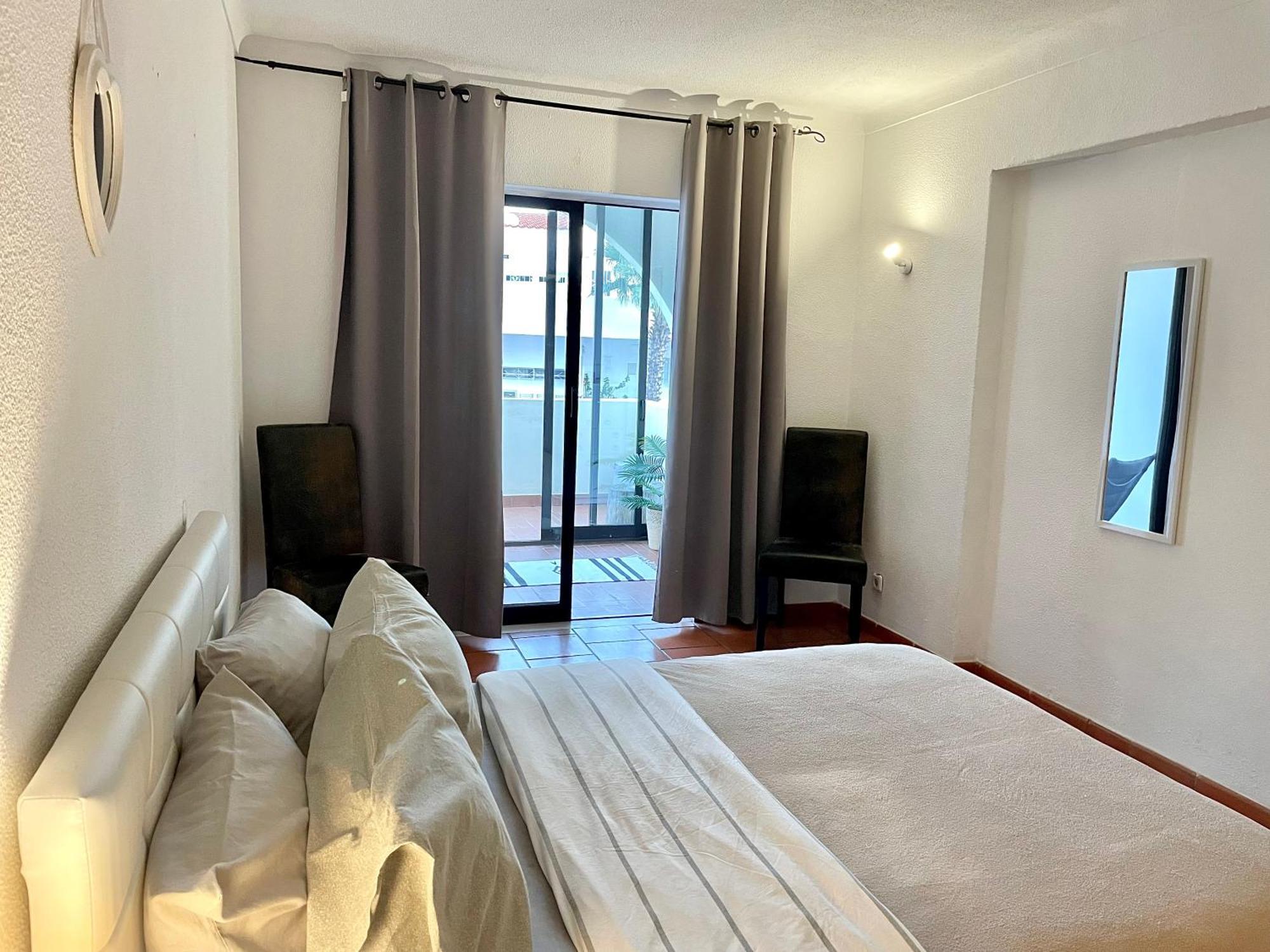 Apartamento Bem Localizado 阿尔布费拉 外观 照片